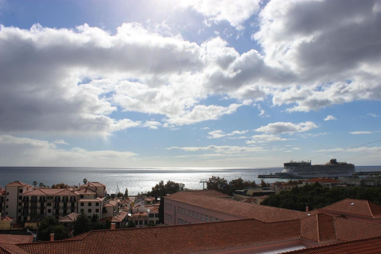 D Apartment - Your Home With Breathtaking Views فونشال المظهر الخارجي الصورة